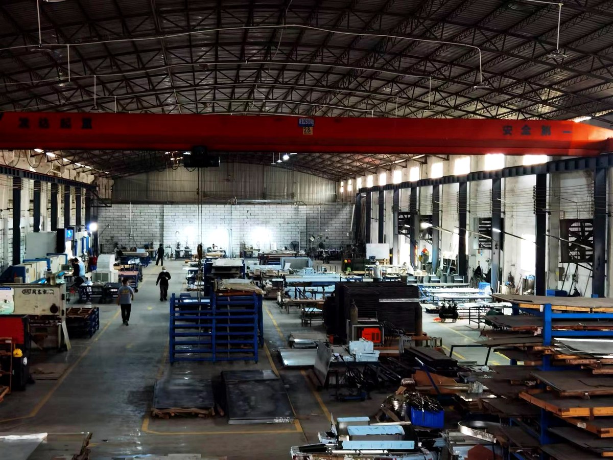 Main production bay of ICD workshop, overhead crane